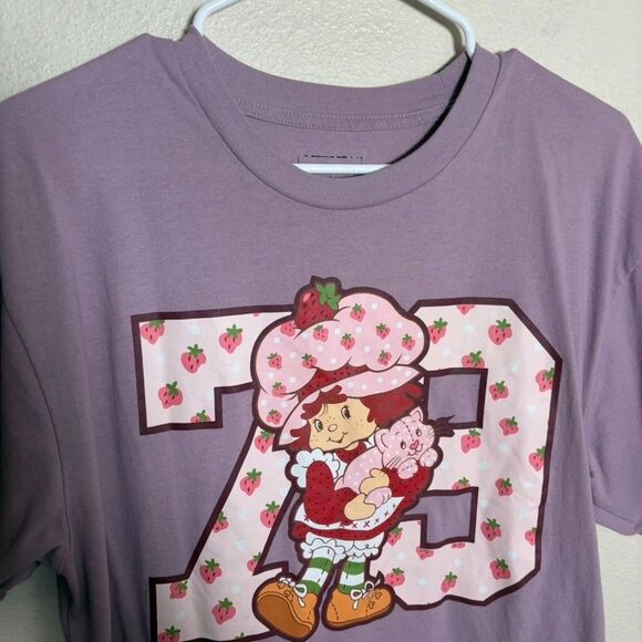 Strawberry Shortcake T-Shirt Women's Large Purple Graphic Tee Short Sleeve - Picture 2 of 7